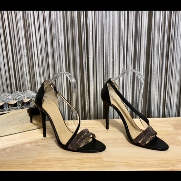 🔻SALE🔻HALSTON HERITAGE🔹EXCELLENT CONDITION • ALL LEATHER MATERIAL - Picture 4 of 10